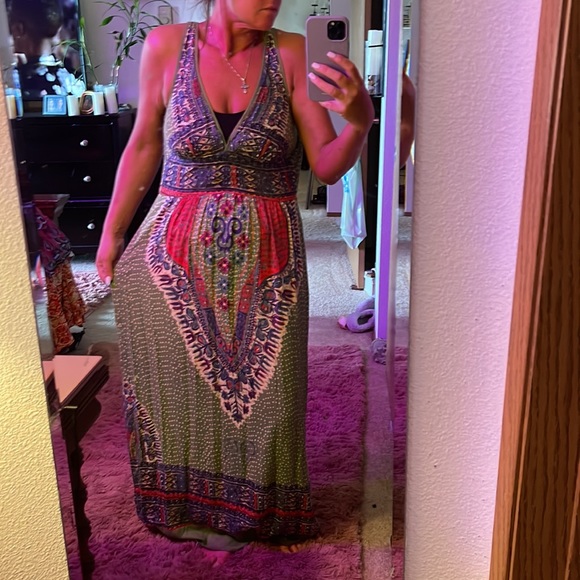 Maxi - Picture 3 of 3